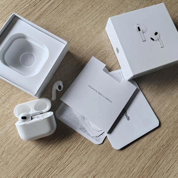 BEST OFFER (AirPods gen3)